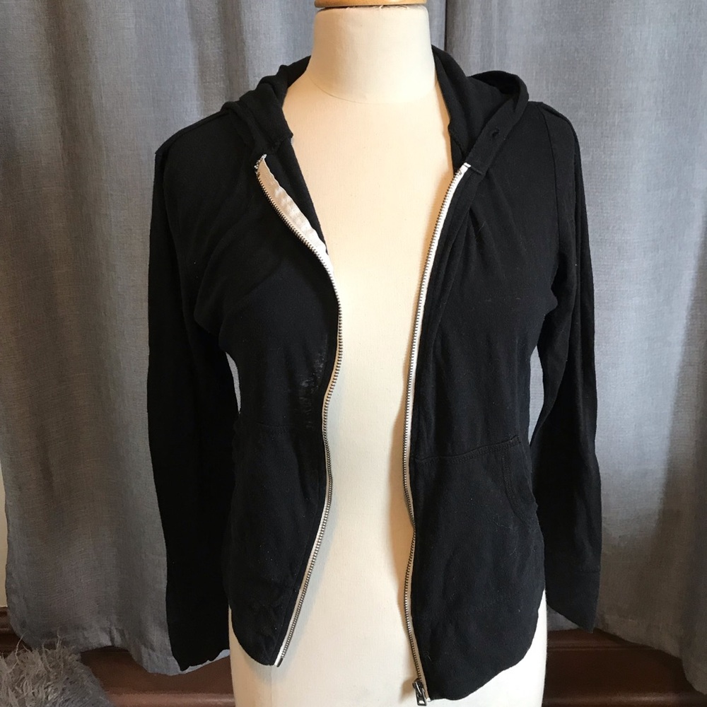 Thin Black Zipper Hoodie with Pockets
